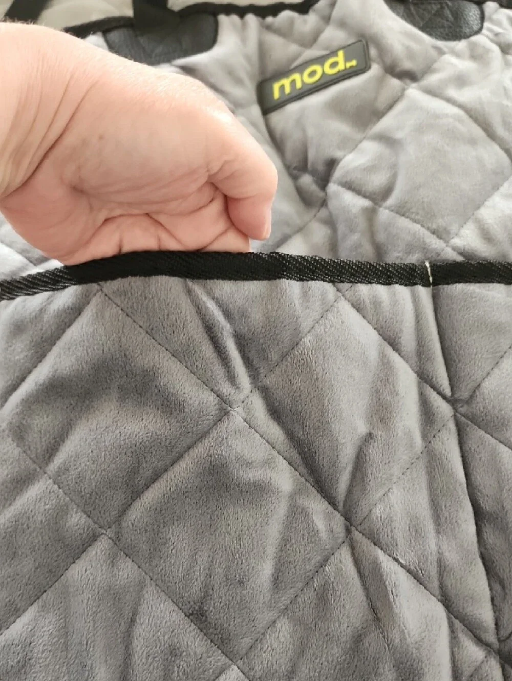 Mod Quilted Gray Pet Car Seat Cover